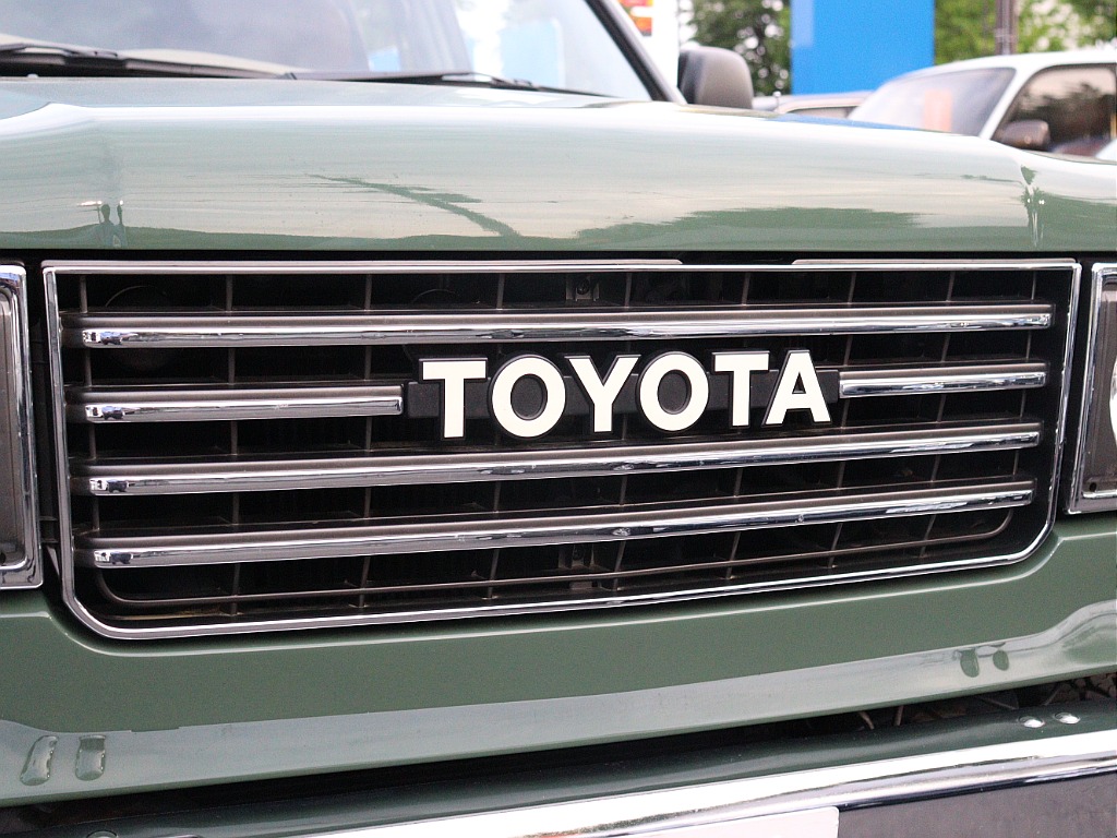 TOYOTAロゴグリル！