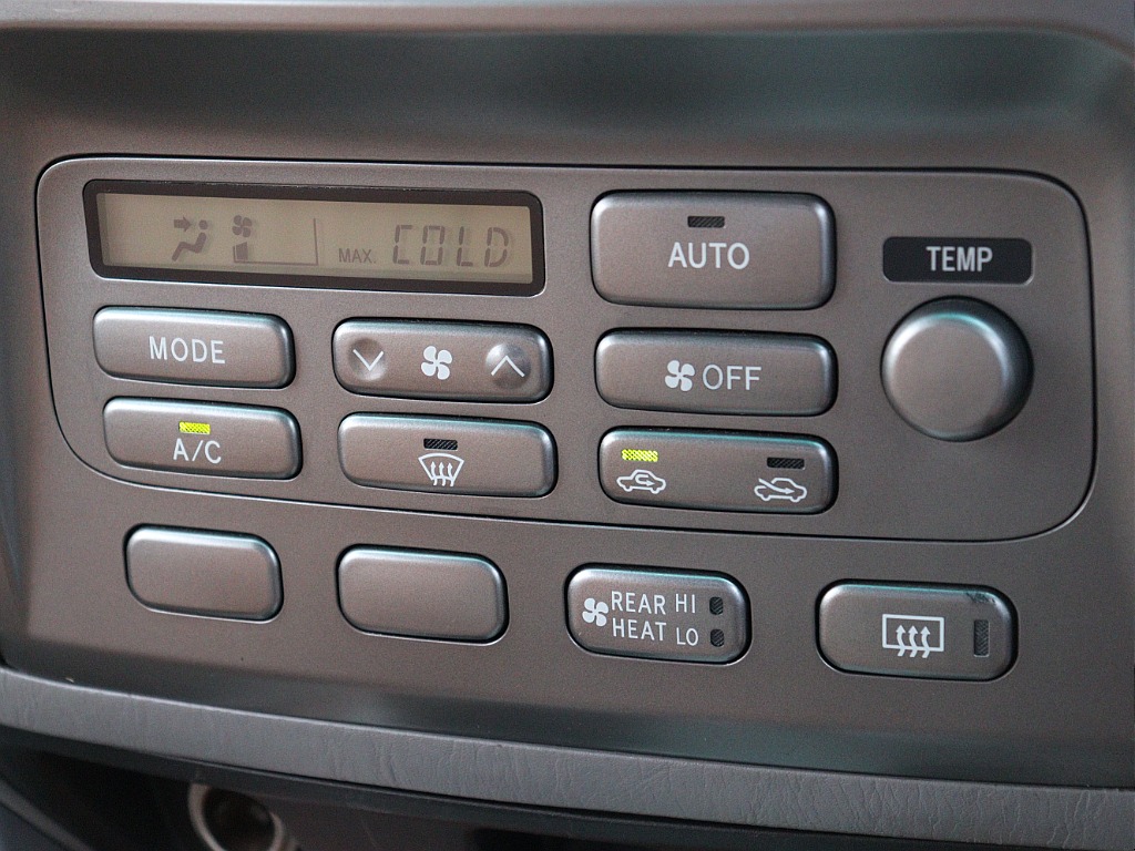 各種スイッチ類！