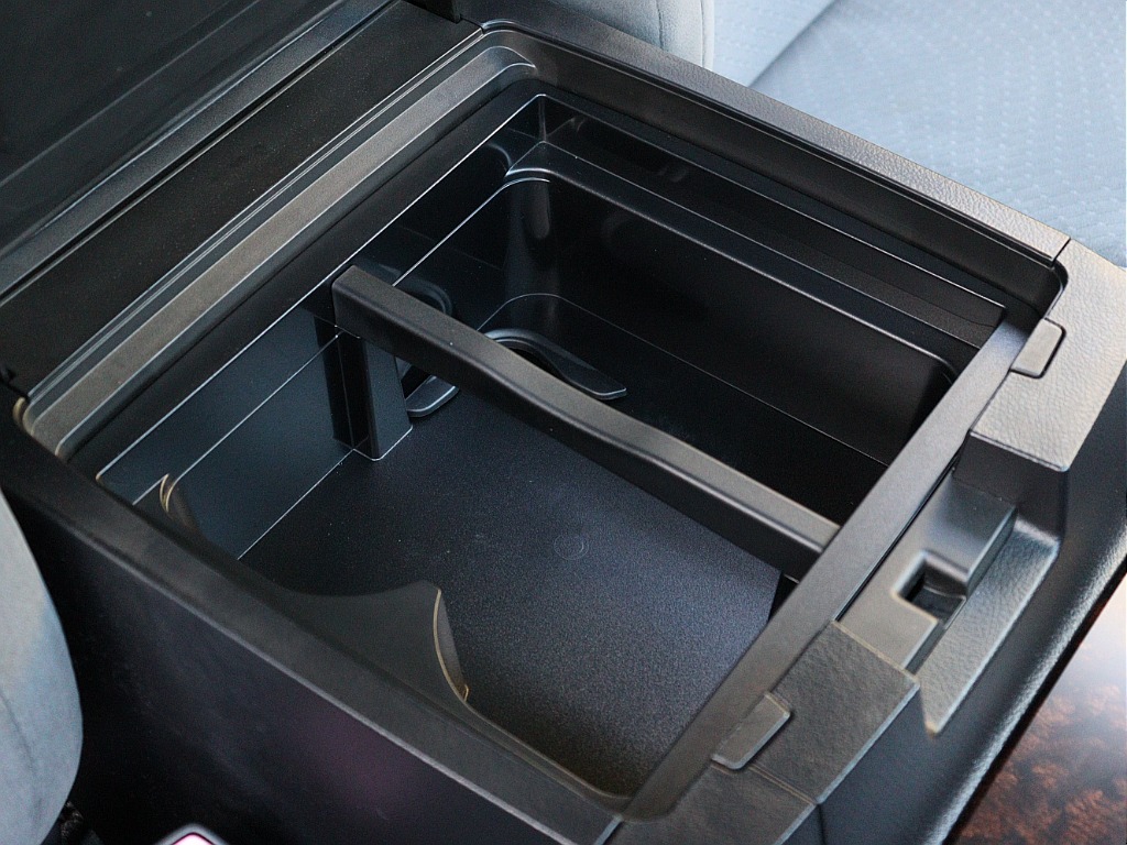 大容量のセンターコンソール！