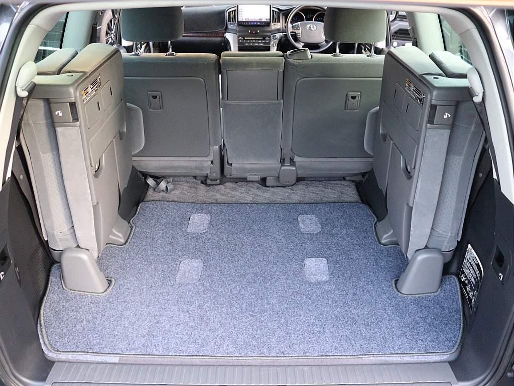 サイドステップ付きの為、小さいお子様の乗り降りも安心！