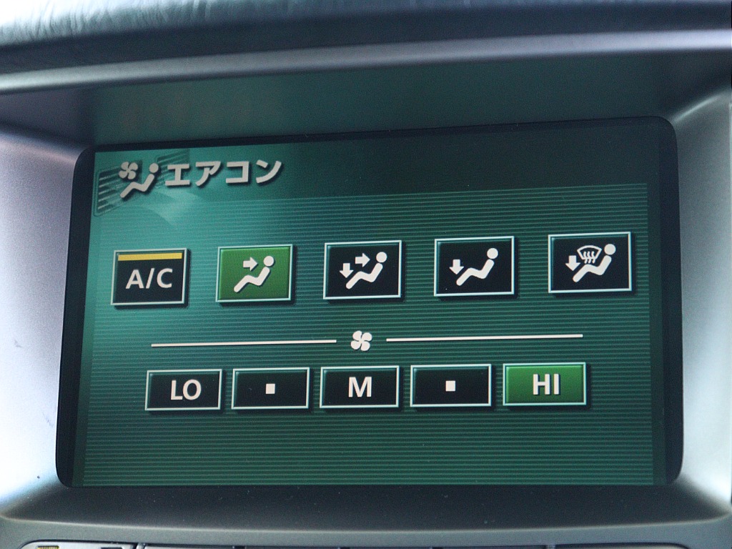 丸目がキュートな106が大人気のブラックにて久しぶりの入庫です！