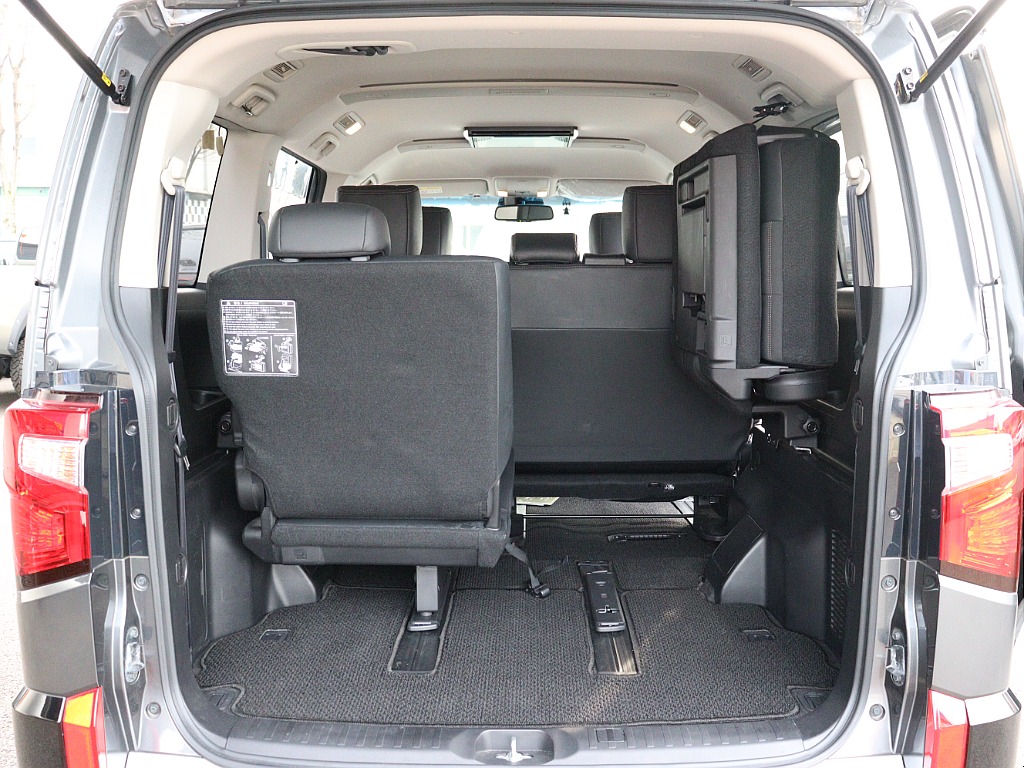 ラゲッジルームになります☆シートアレンジも出来ます♪