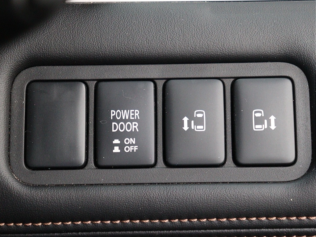 ☆両側パワースライドドア☆