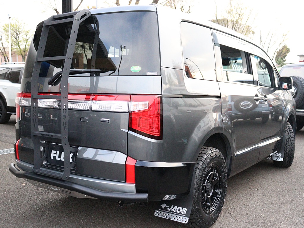 四駆らしさ溢れるリヤビュー☆