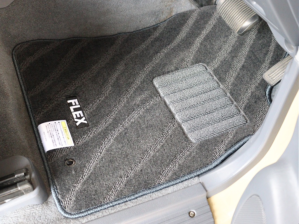 新品オリジナルフロアマット！