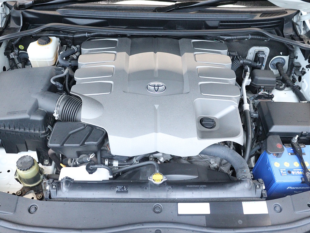 ☆買取直販☆ ランクル200中期モデルが入庫しました！