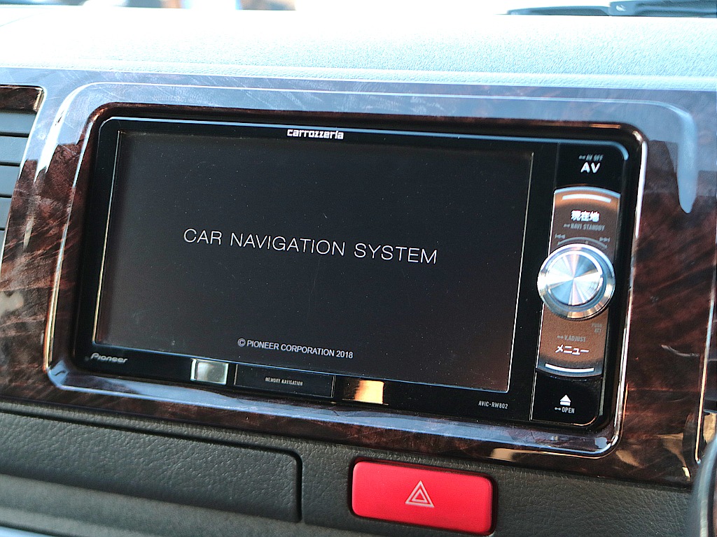 パイオニア製フルセグ7インチナビを搭載しております☆