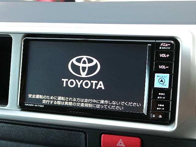 トヨタ純正7インチフルセグナビ完備！