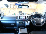 シンプルな内装はカスタムベースにも最適☆