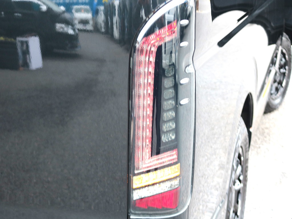 新品装着FLEXプレステージLEDテール☆