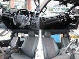 専用ハーフレザーシートやマホガニー調内装パネル☆