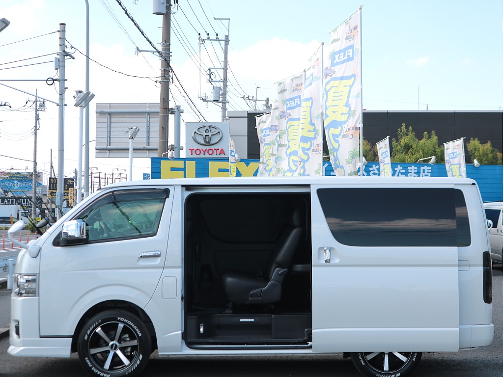 広々開口部で乗降車や荷物の出し入れも楽々☆