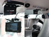 フリップダウンモニターやルーフスピーカー増設など快適装備も充実☆