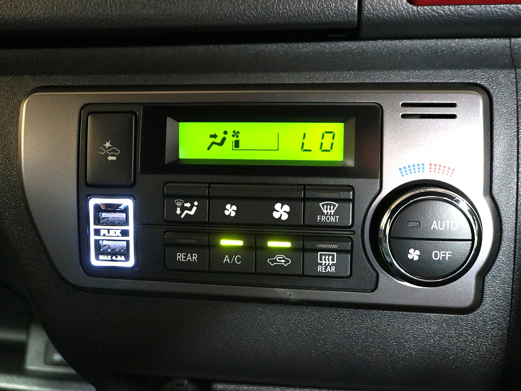 急速充電可能USBポート☆