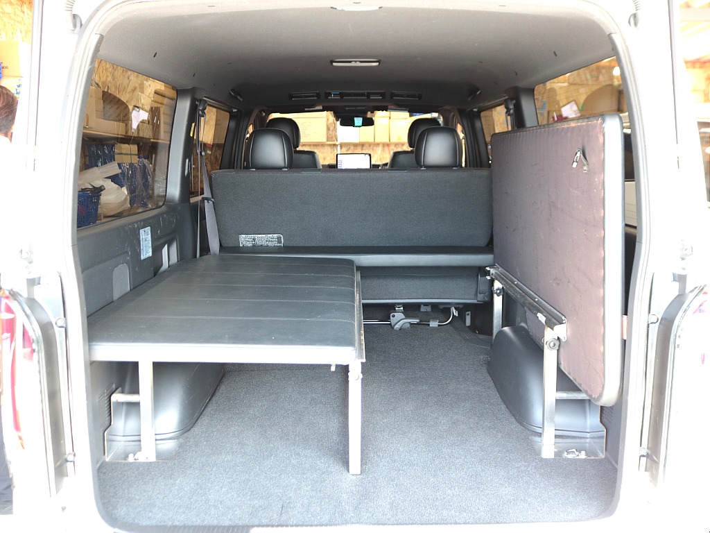 大型荷物の積載も楽々な分割式ベットキット☆