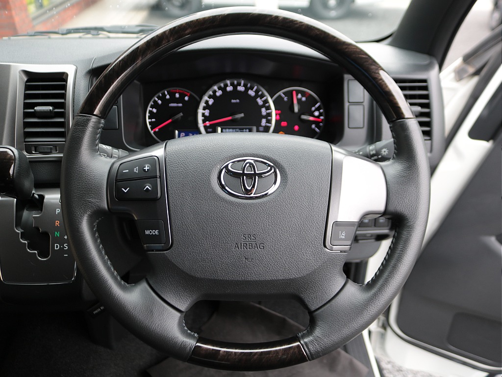 トヨタ ハイエースバン(31枚目)