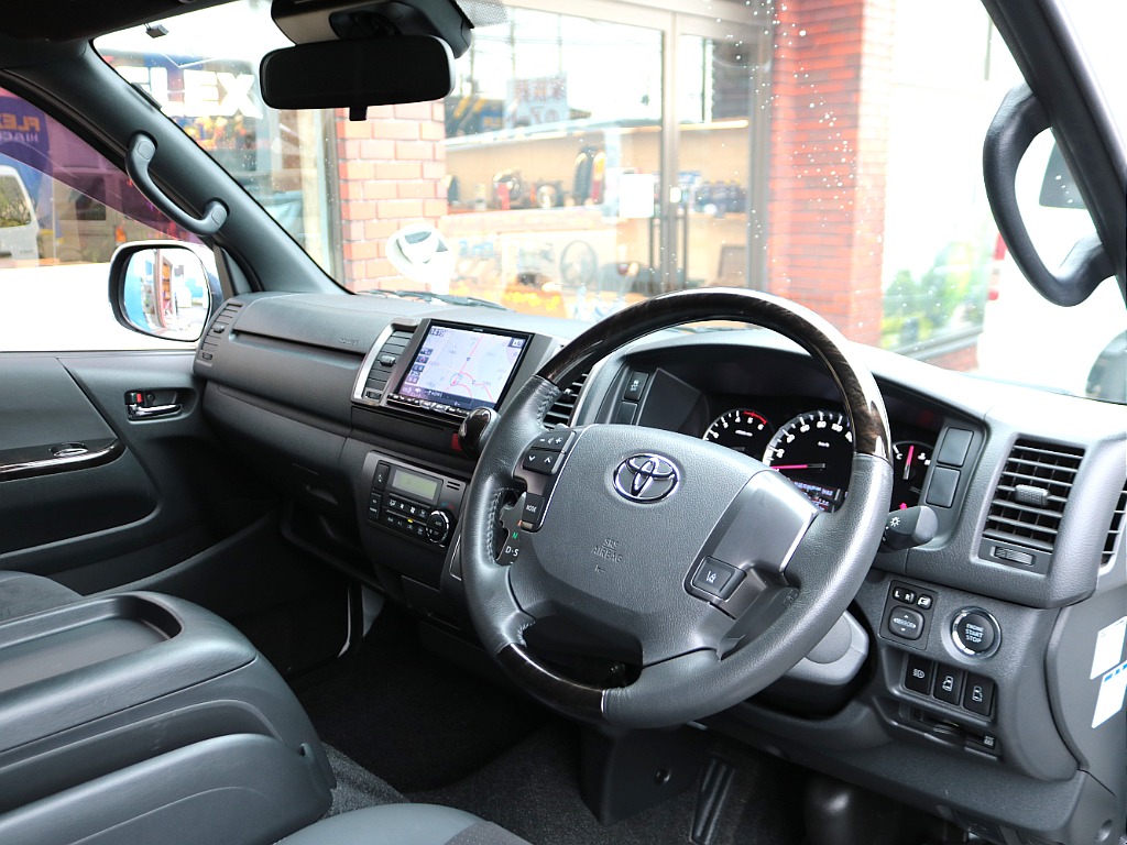 トヨタ ハイエースバン(40枚目)