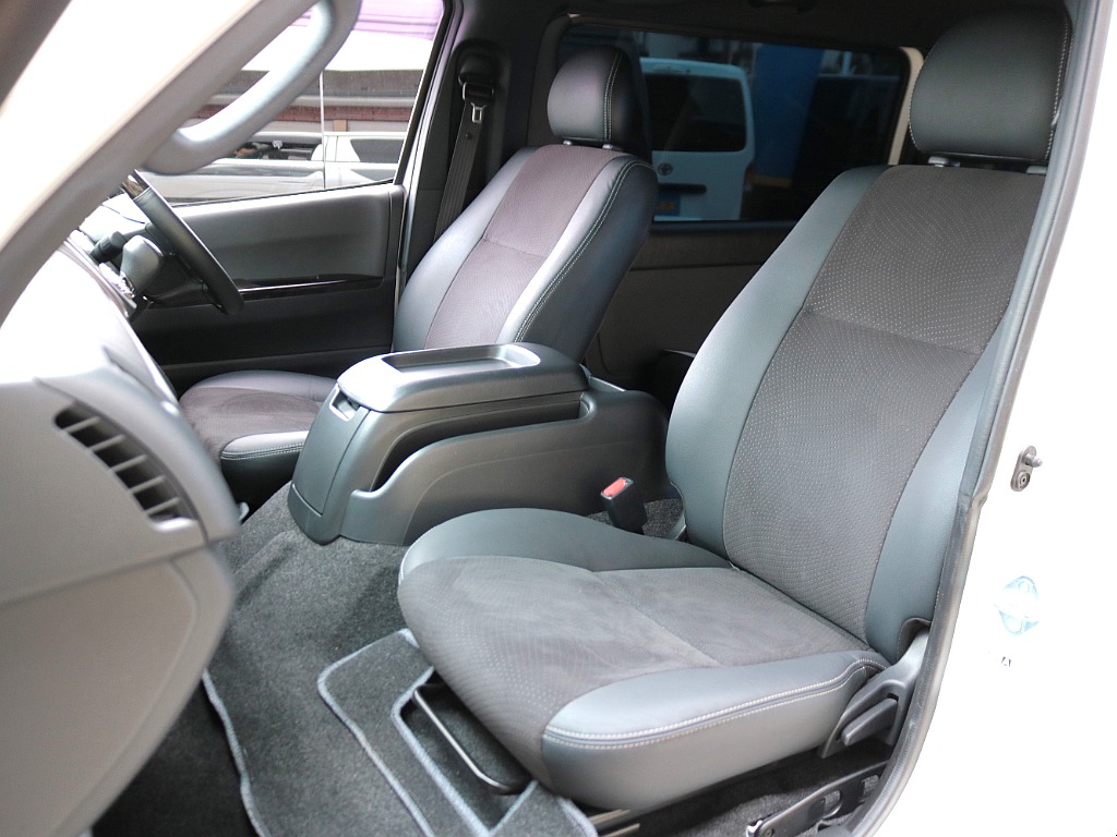 トヨタ ハイエースバン(42枚目)