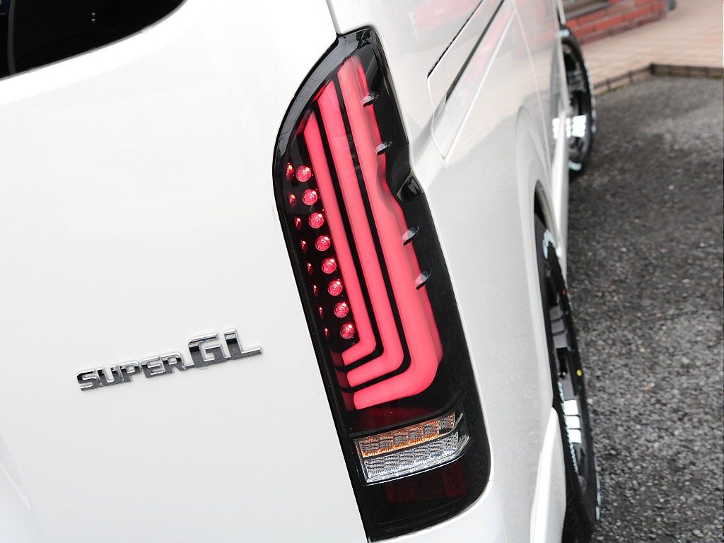 トヨタ ハイエースバン(53枚目)