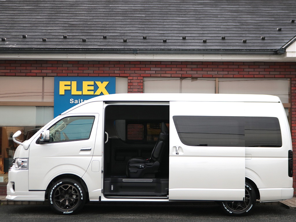 大人2名も同時に乗降が可能な広々パワースライドドア☆