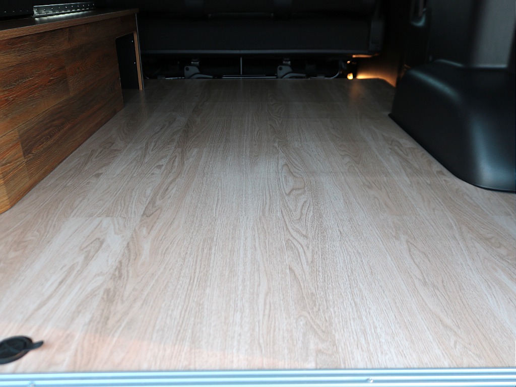 LINEでのご案内も可能です！ご登録方法は048-970-9595までお電話ください☆