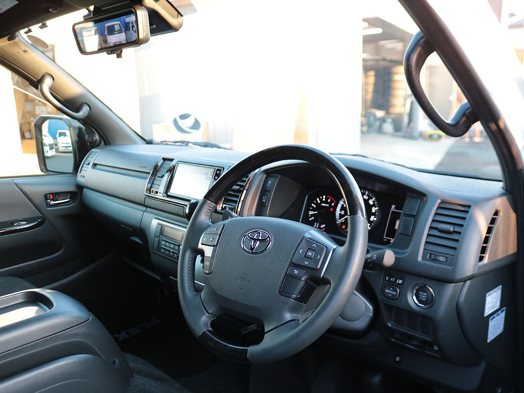 トヨタ ハイエースバン(52枚目)