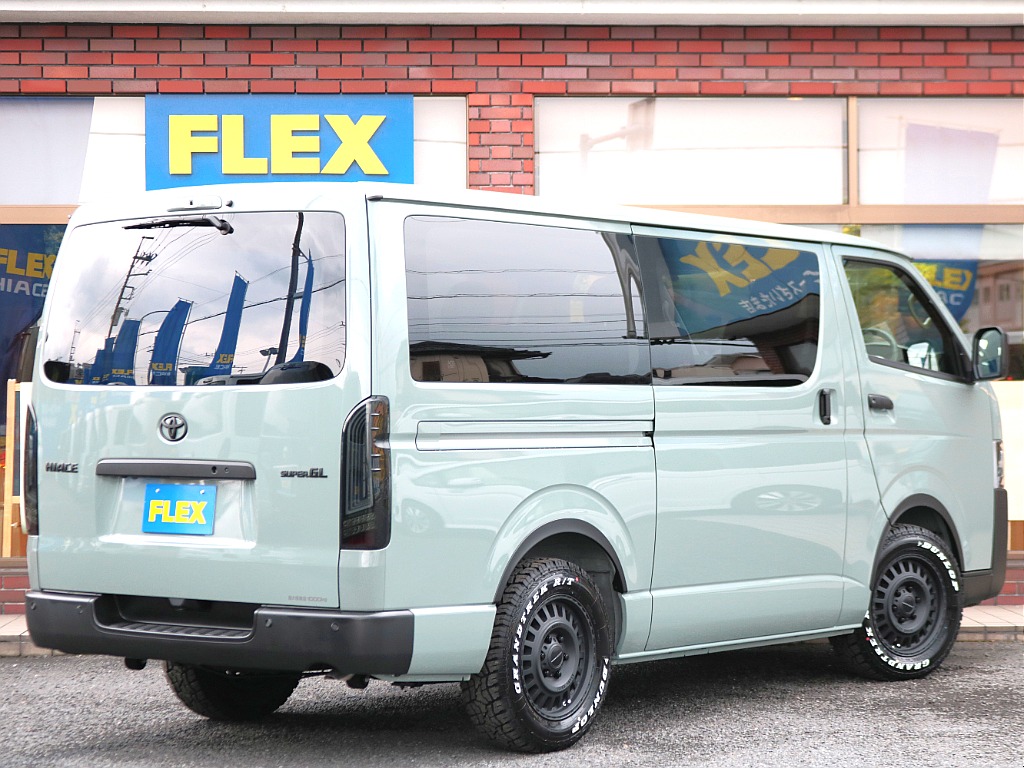 ボディガラスコーティング+窓撥水施工やスモークフィルム施工など細かなオプションにもお応えいたします☆