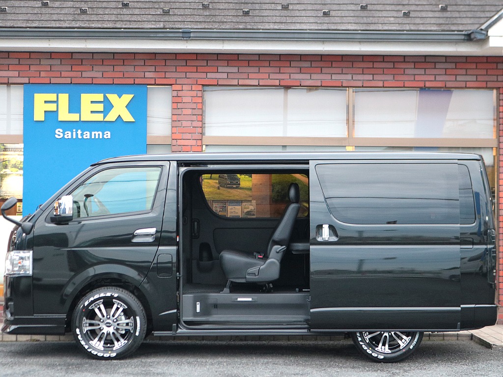 便利な手動式スライドドア☆