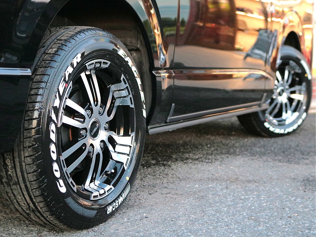 Delf02　17インチアルミホイール×ナスカーホワイトレタータイヤ☆