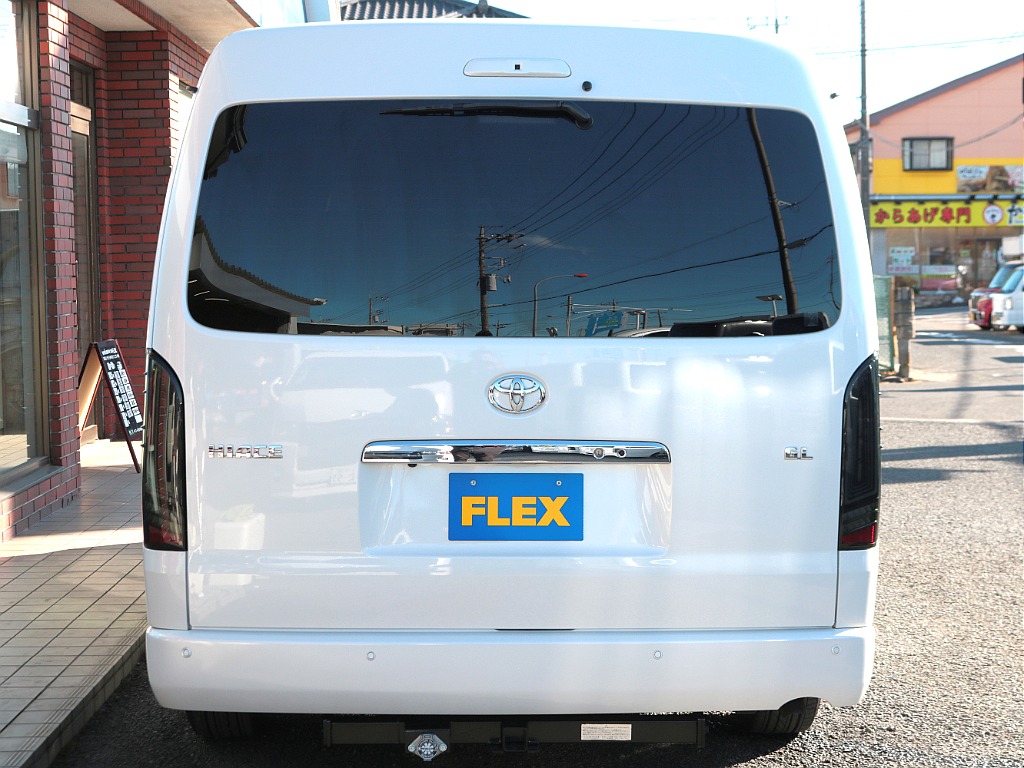 ボディガラスコーティング+窓撥水施工やスモークフィルム施工など細かなオプションにもお応えいたします☆