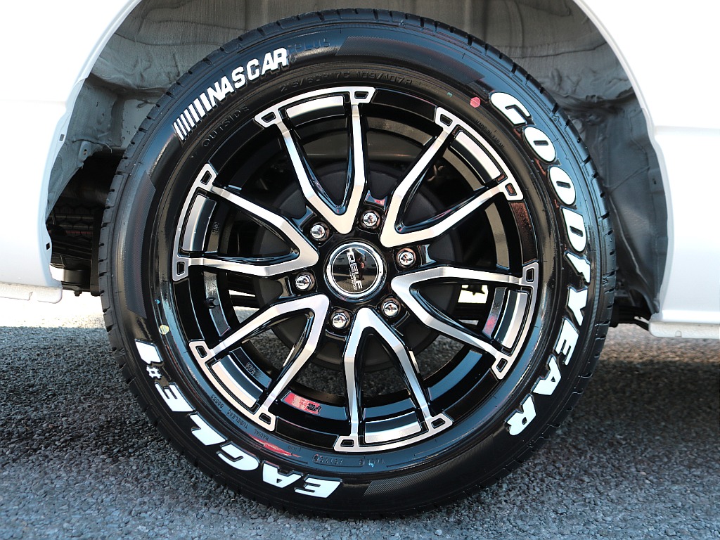 気になる箇所の詳細画像を個別に撮影してお送りすることも可能です☆