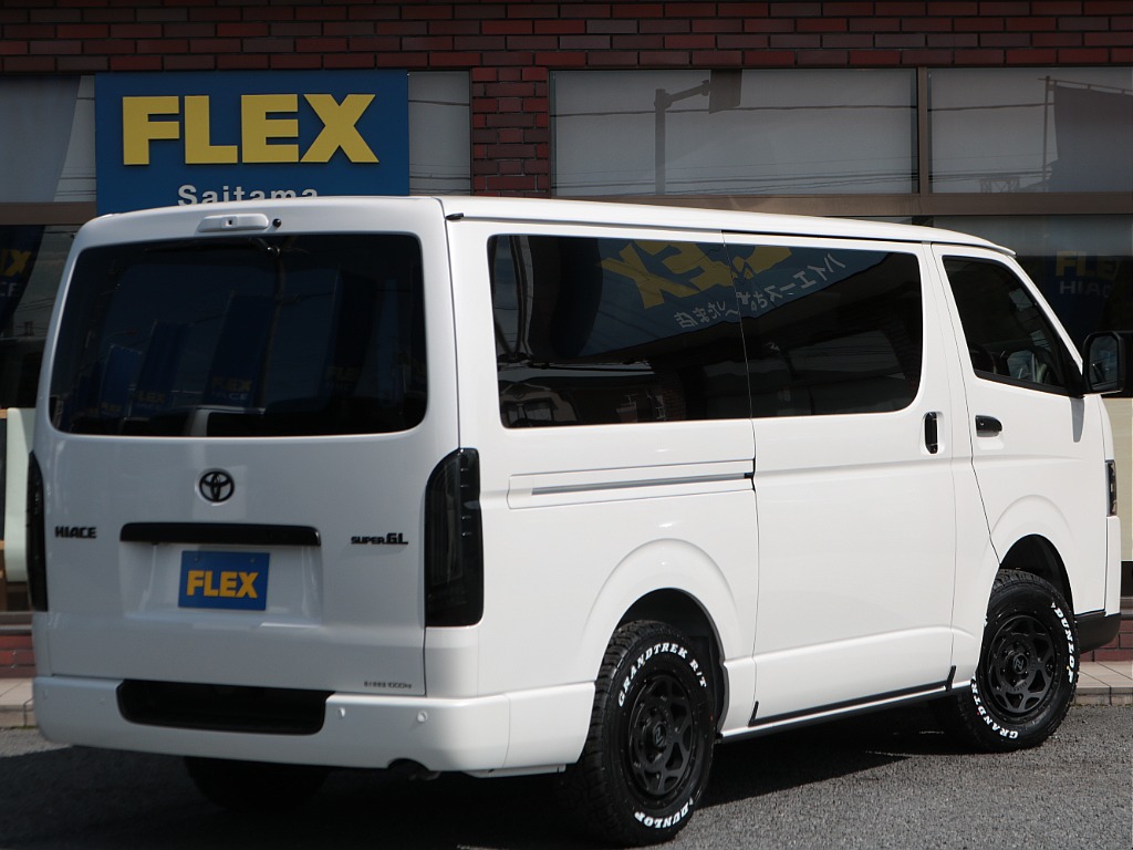 ボディガラスコーティング+窓撥水施工やスモークフィルムなど細かなオプションにもお応えいたします☆