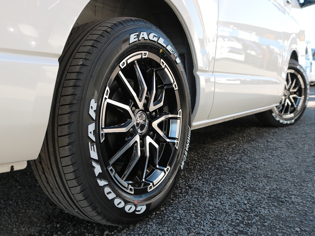 Delf02 17インチアルミホイール×ナスカーホワイトレタータイヤ☆