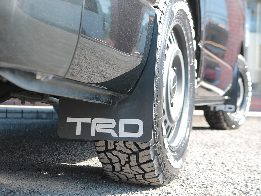 TRDマッドフラップも装着済み☆