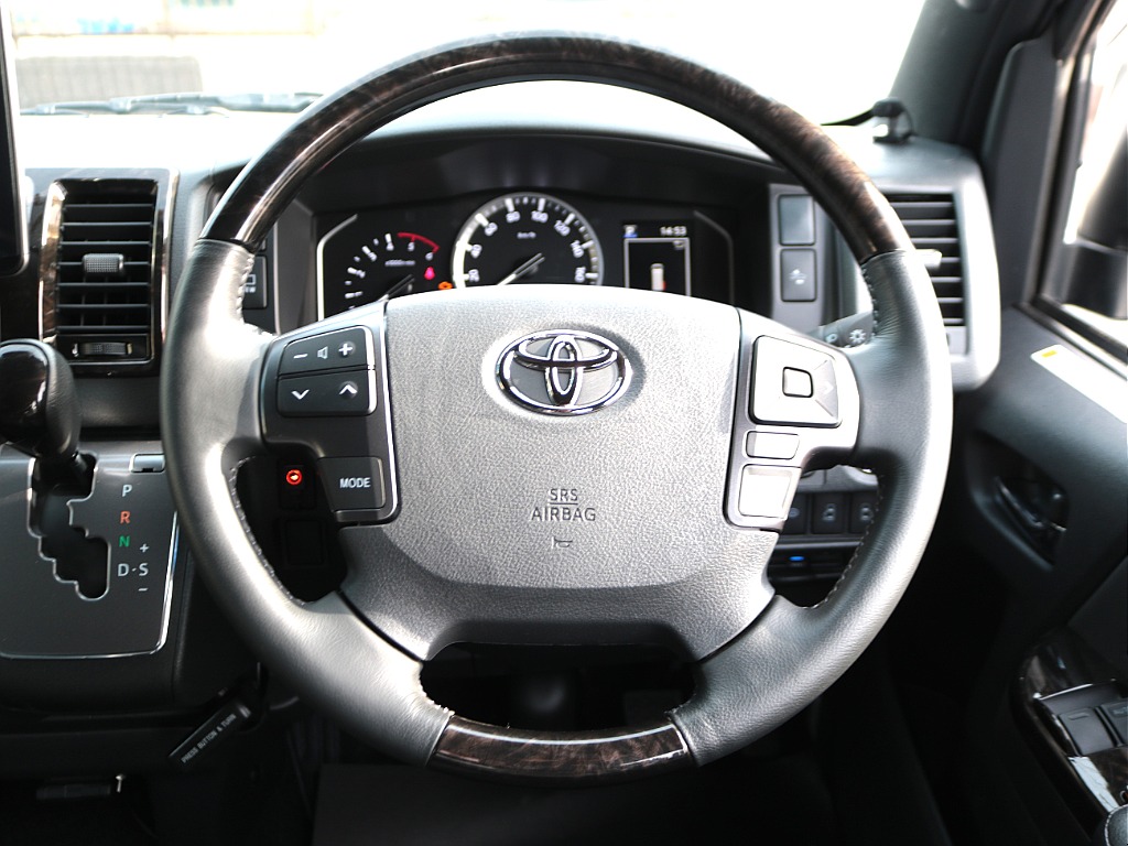 トヨタ ハイエースバン(28枚目)