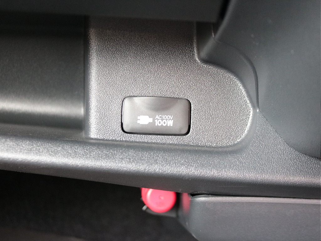 トヨタ ハイエースバン(32枚目)