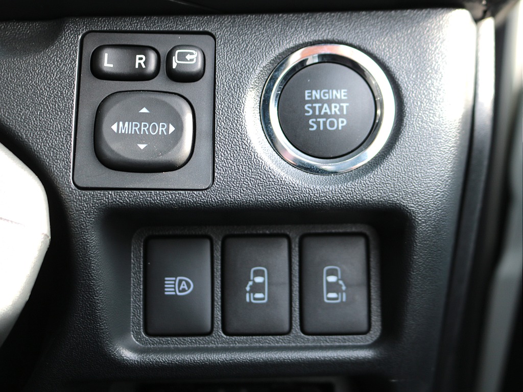 トヨタ ハイエースバン(34枚目)