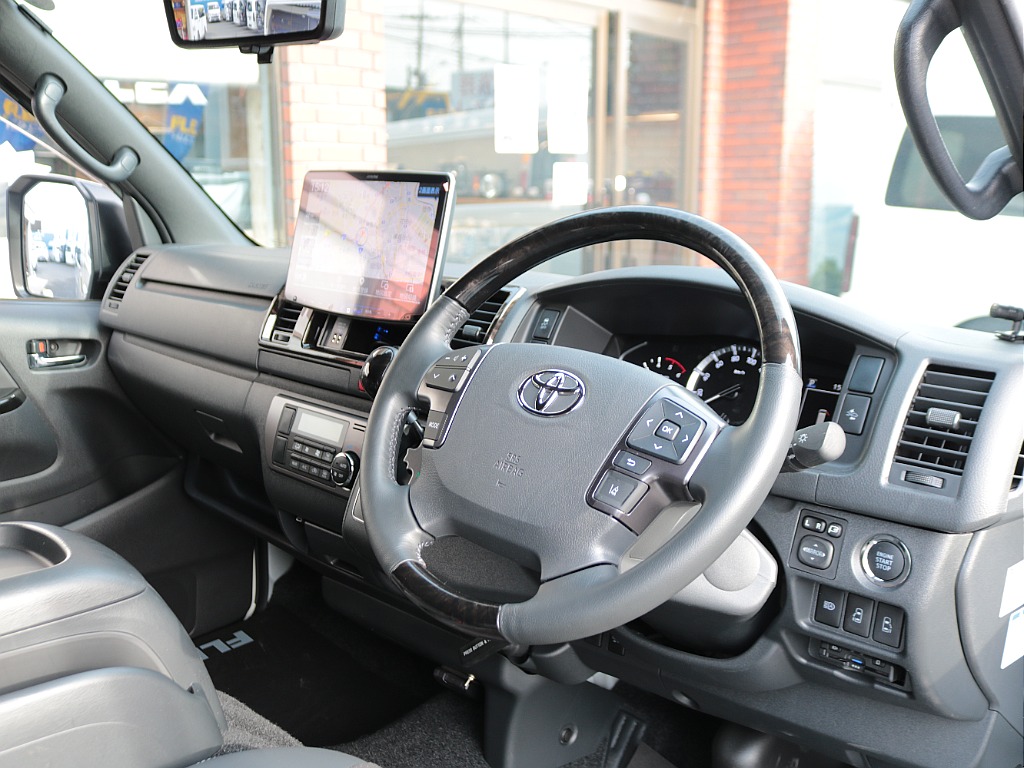 トヨタ ハイエースバン(44枚目)