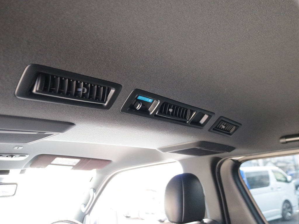 トヨタ ハイエースバン(50枚目)