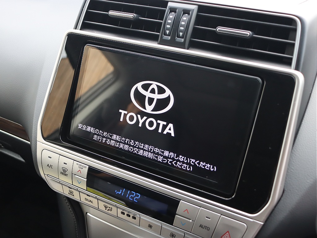 パナソニック製9インチナビ装着！