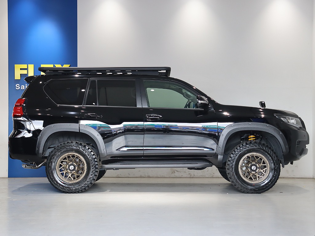 2インチリフトアップでバランスの取れた1台です♪