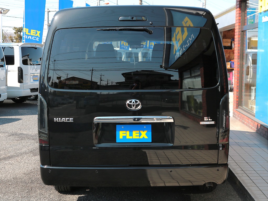 ボディガラスコーティング+窓撥水施工やスモークフィルムなど細かなオプションにもお応えいたします☆