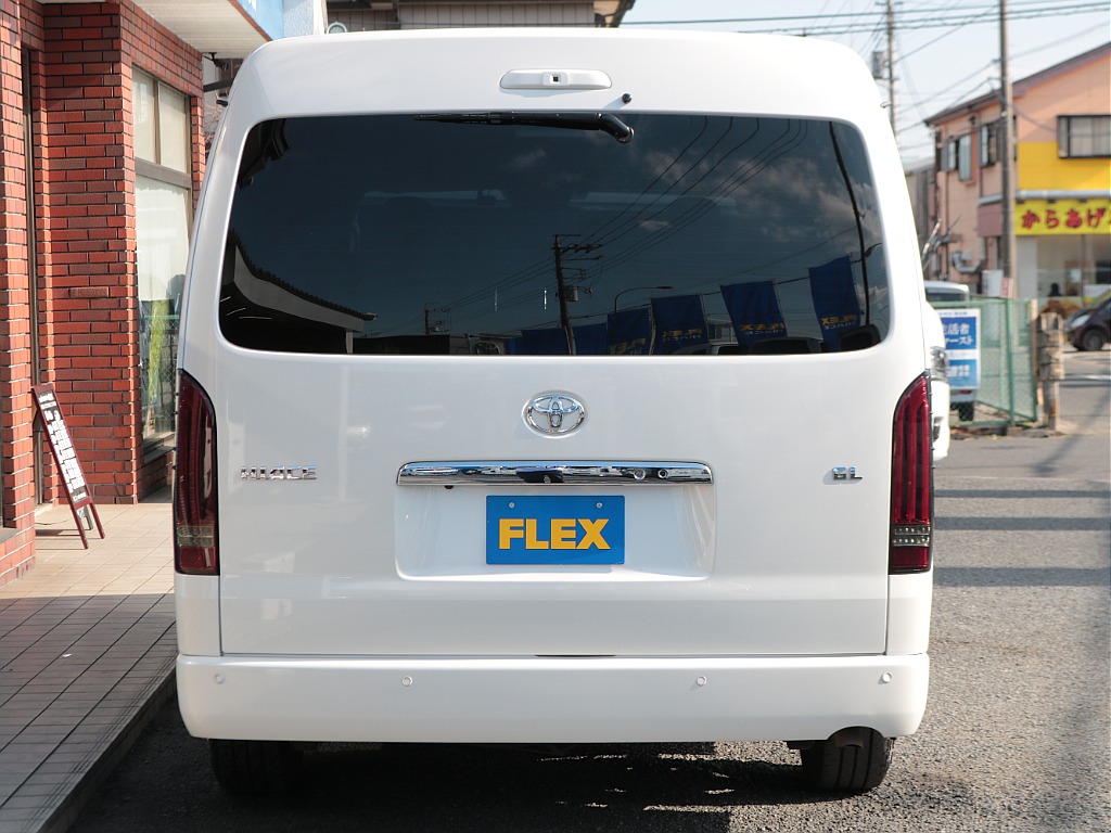 ボディガラスコーティング+窓撥水施工やスモークフィルムなど細かなオプションにもお応えいたします☆