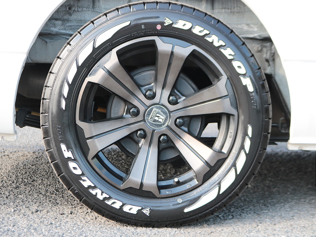 バルベロ アーバングランデ17インチアルミホイール×ダンロップホワイトレタータイヤ☆