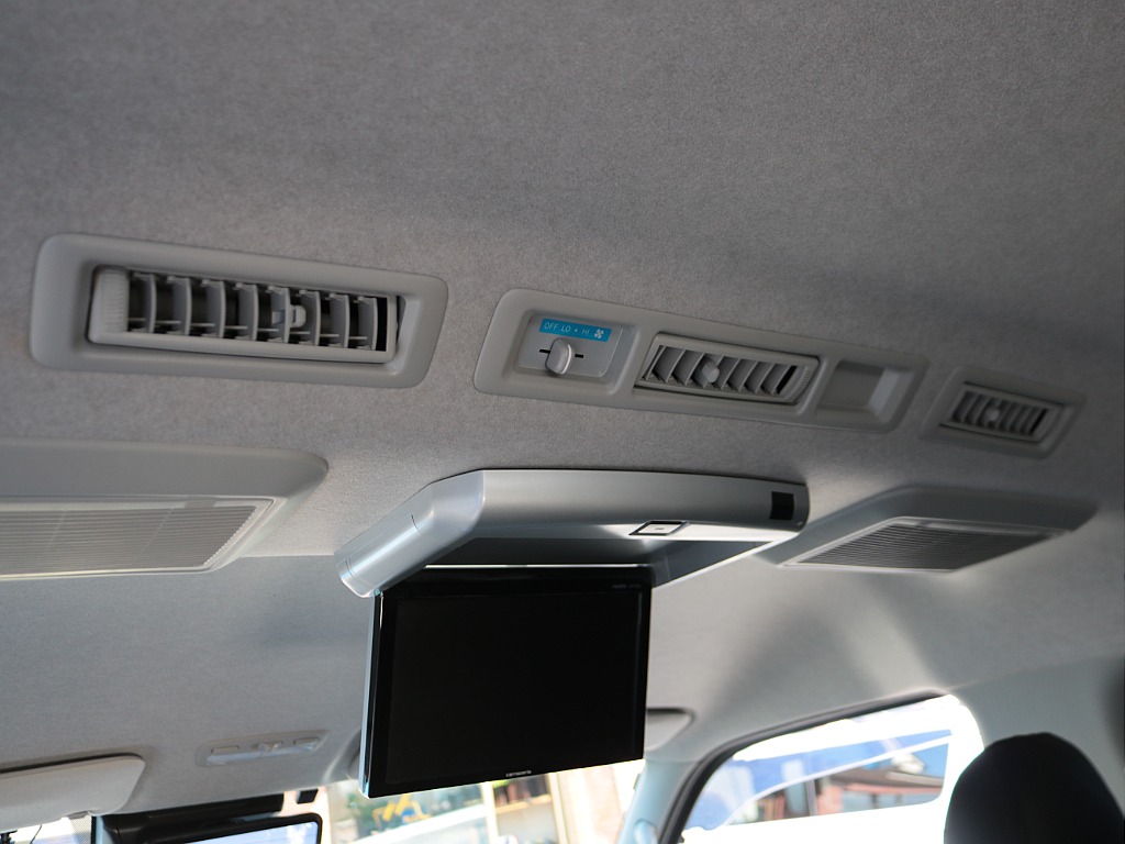 10.2インチフリップダウンモニター☆