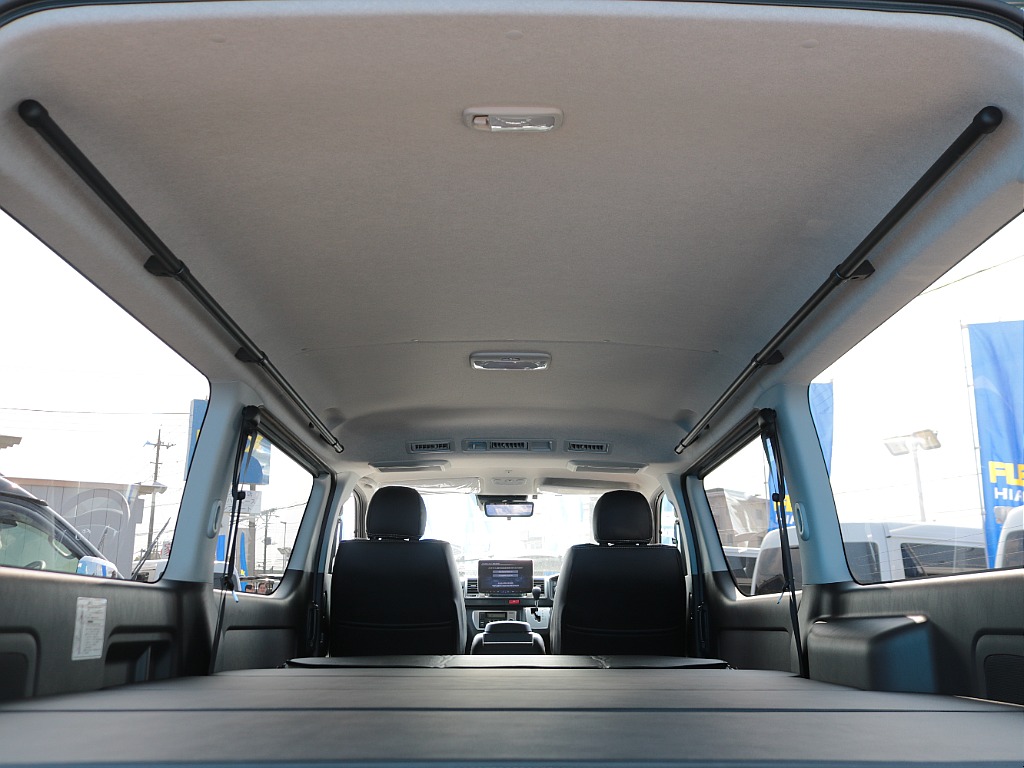 便利な両側サイドバー☆