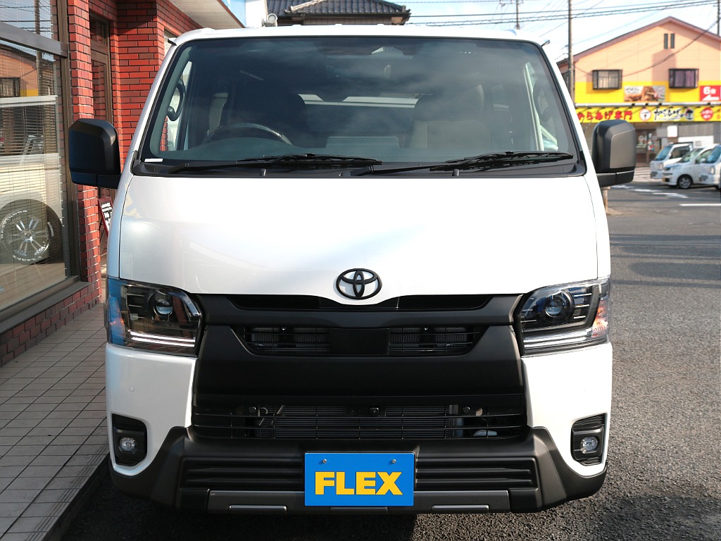 ボディガラスコーティング+窓撥水施工やスモークフィルムなど細かなオプションにもお応えいたします☆