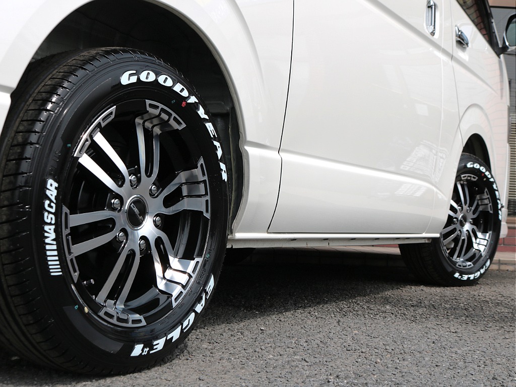 Delf02 17インチアルミホイール×ナスカーホワイトレタータイヤ☆