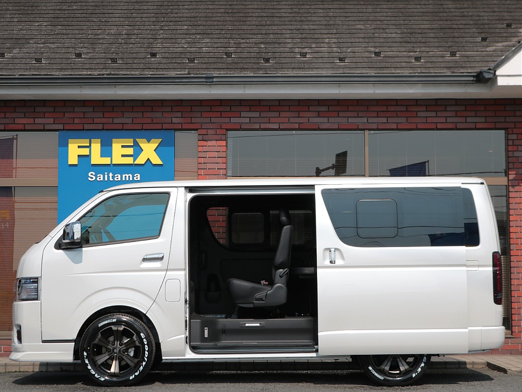 ボディガラスコーティング+窓撥水施工やスモークフィルムなど細かなオプションにもお応えいたします☆