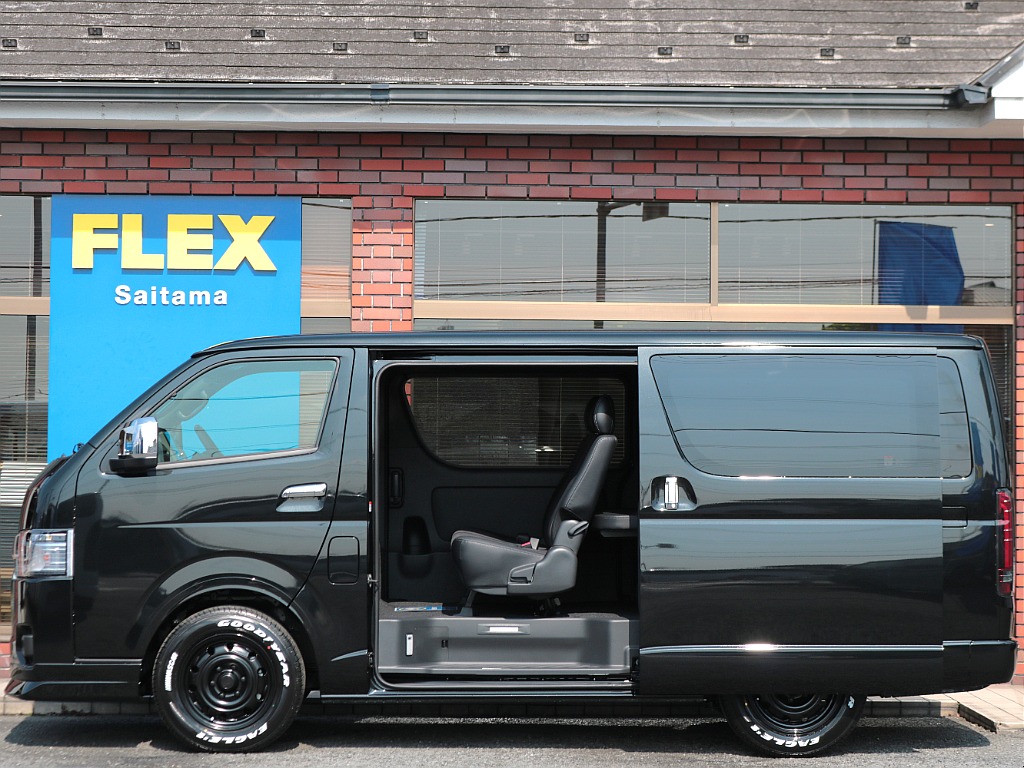 広々とした開口部により乗り降りが楽々です☆